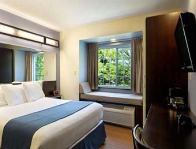 Microtel Inn And Suites By Wyndham - Geneva Habitación foto